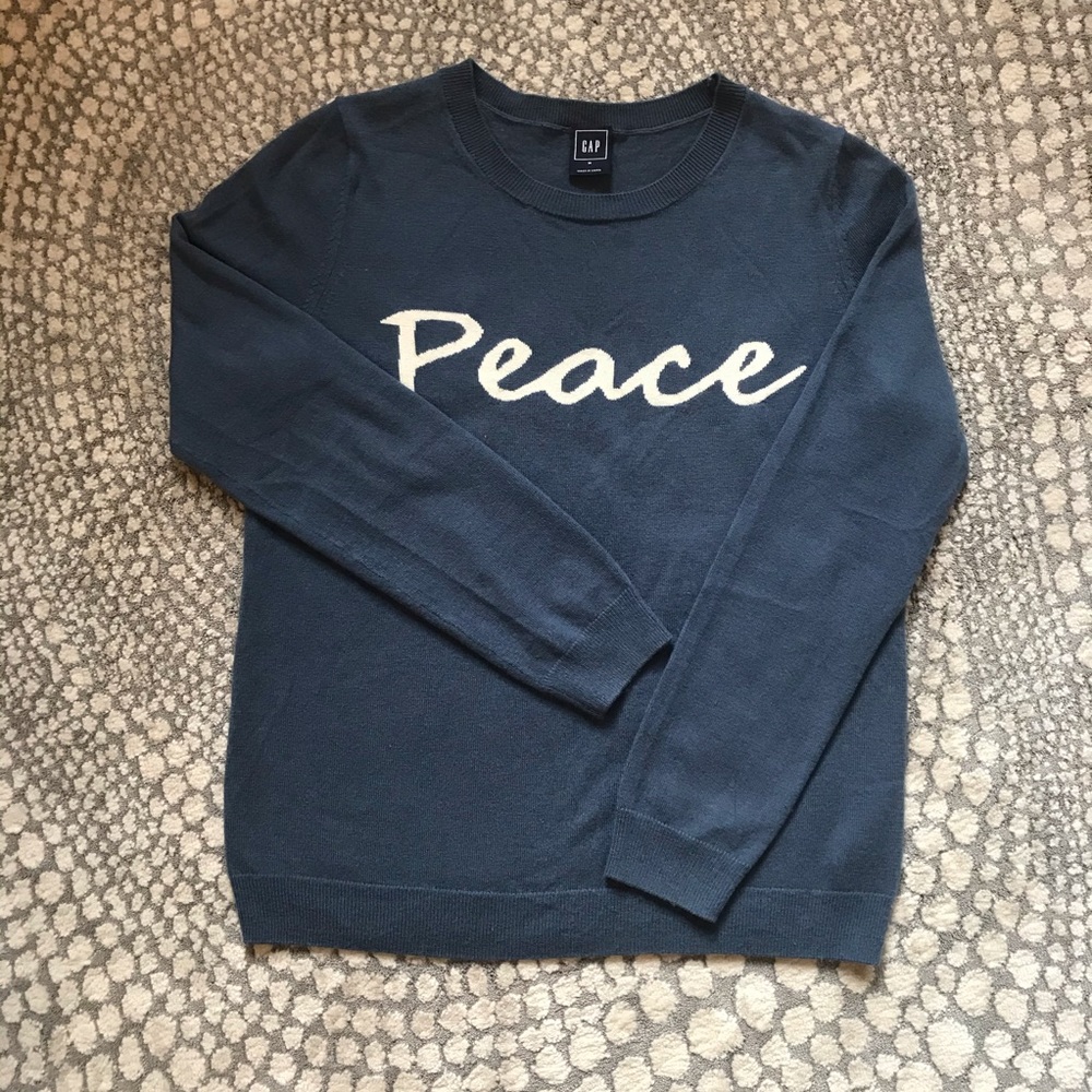 Gap sweater